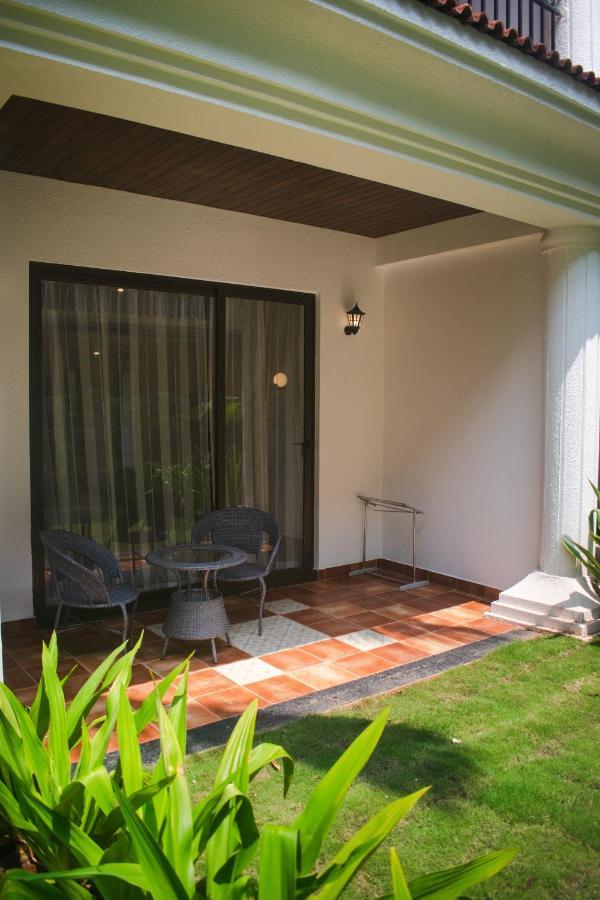 Altrude By The Sea Hotel Candolim Exterior photo