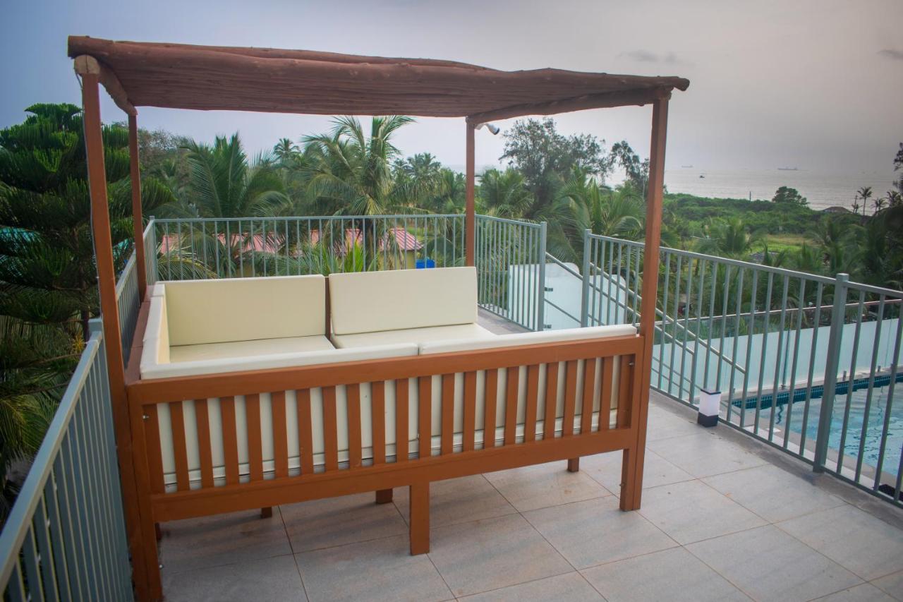 Altrude By The Sea Hotel Candolim Exterior photo