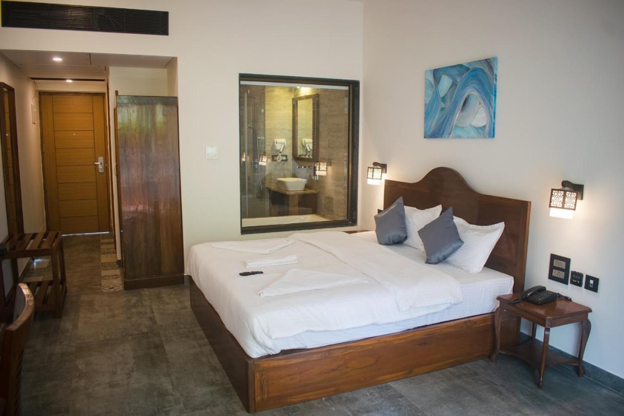 Altrude By The Sea Hotel Candolim Exterior photo